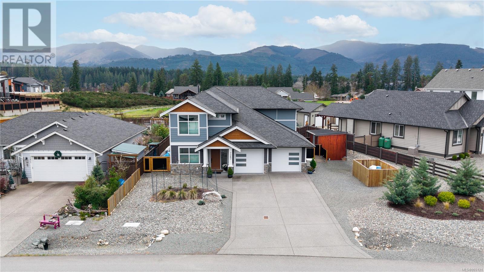 7267 Lakefront Dr, Lake Cowichan