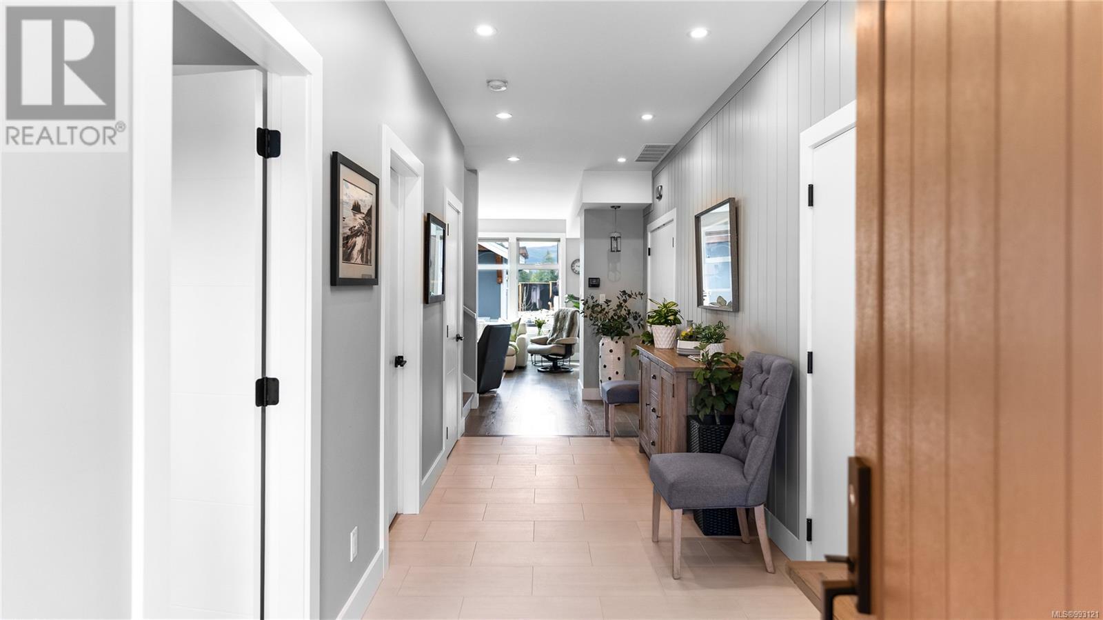 7267 Lakefront Dr, Lake Cowichan