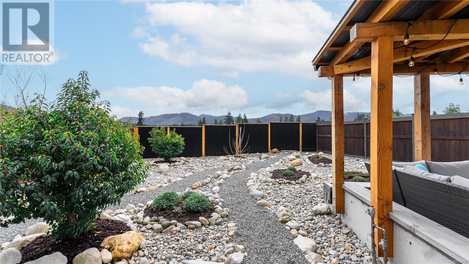 7267 Lakefront Dr, Lake Cowichan