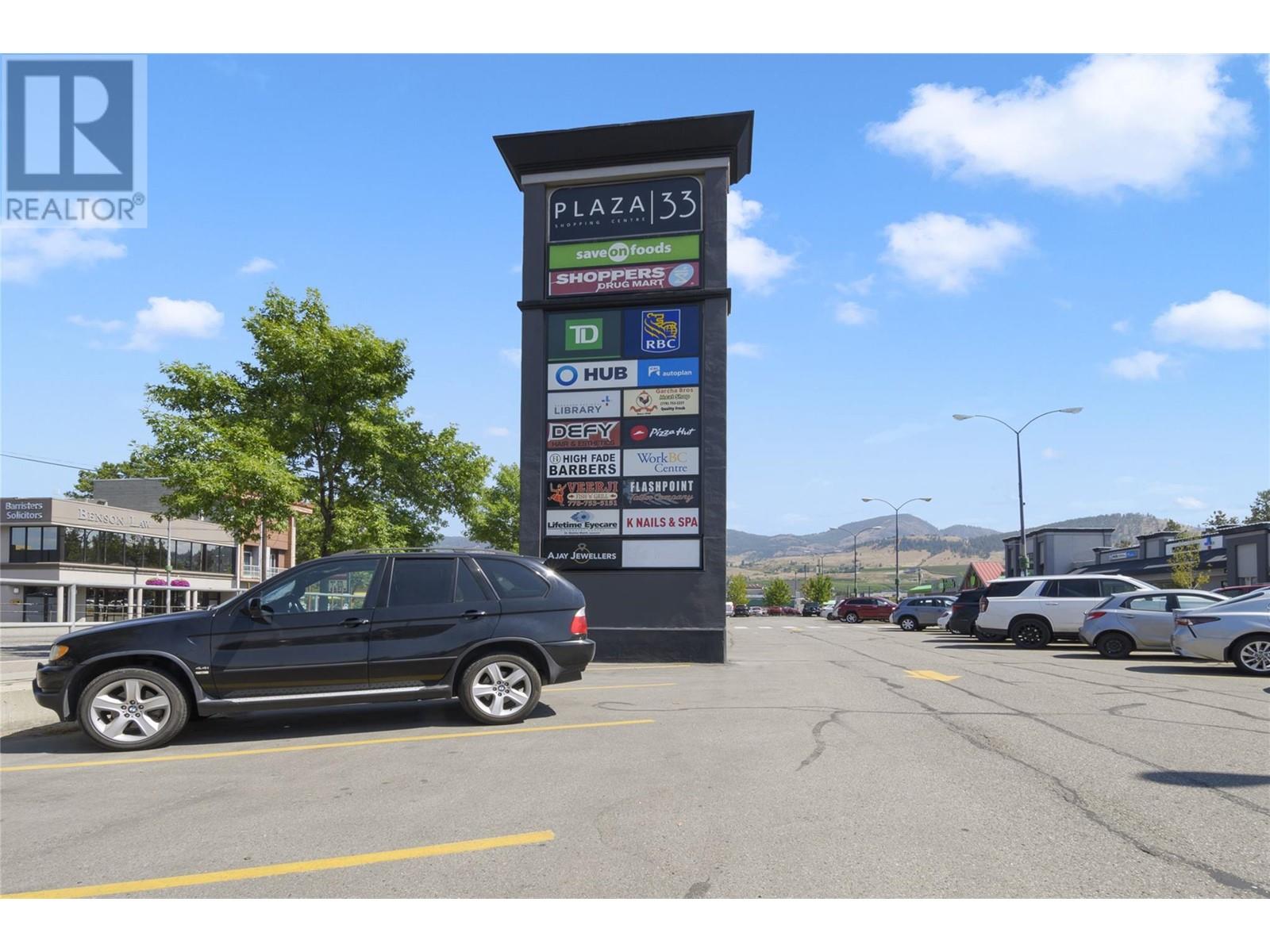 195 & 301 33 Highway West, Kelowna
