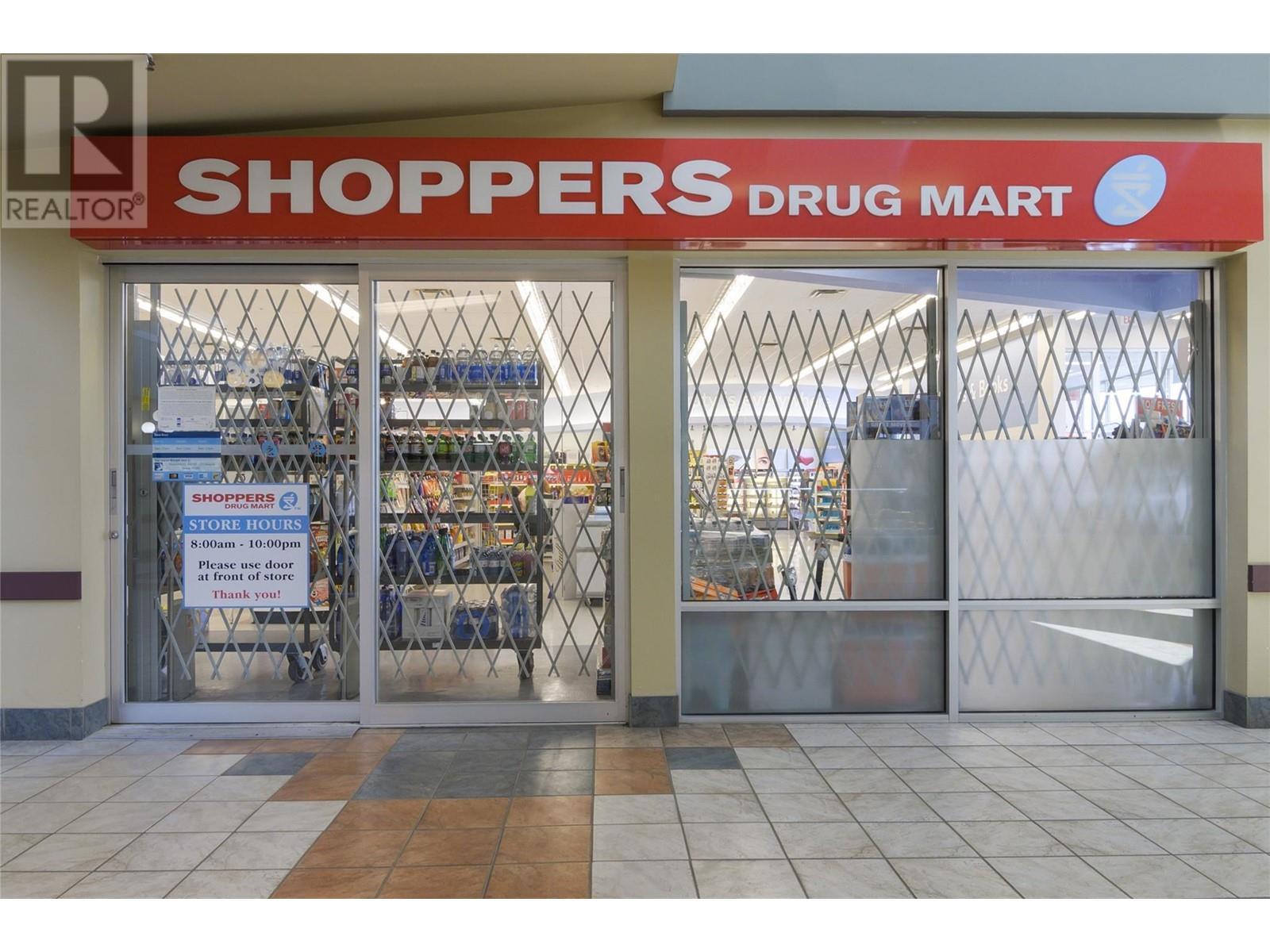 195 & 301 33 Highway West, Kelowna