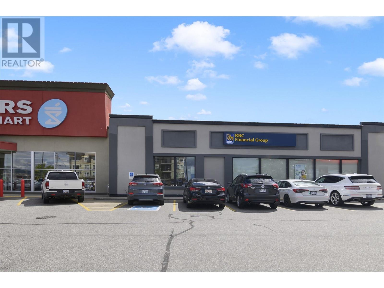 195 & 301 33 Highway West, Kelowna