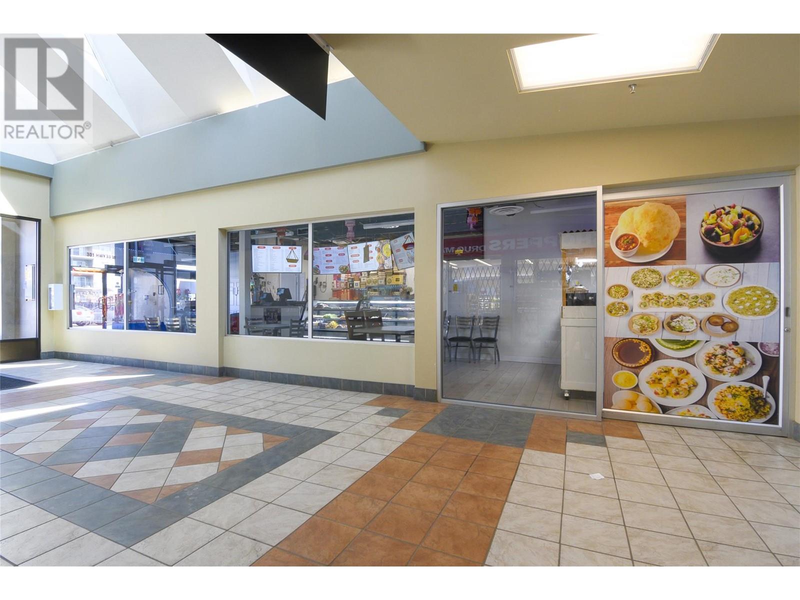 195 & 301 33 Highway West, Kelowna