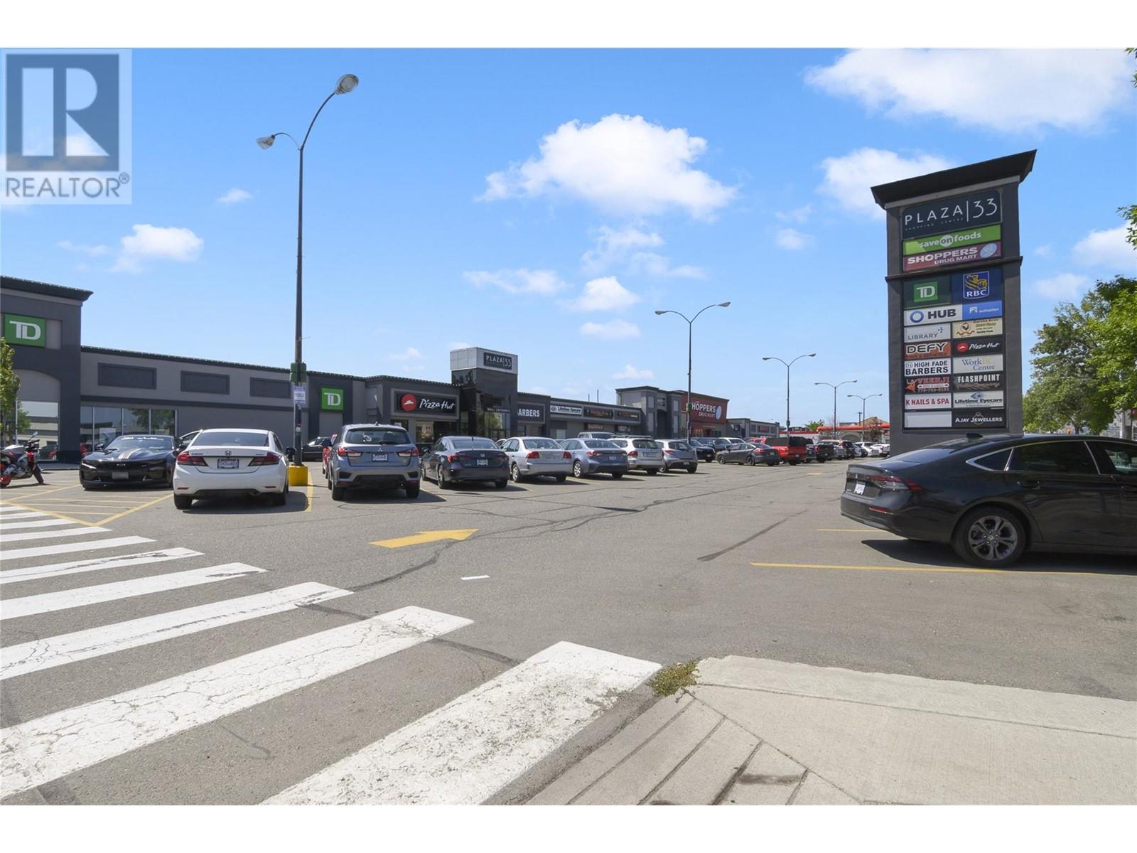 195 & 301 33 Highway West, Kelowna