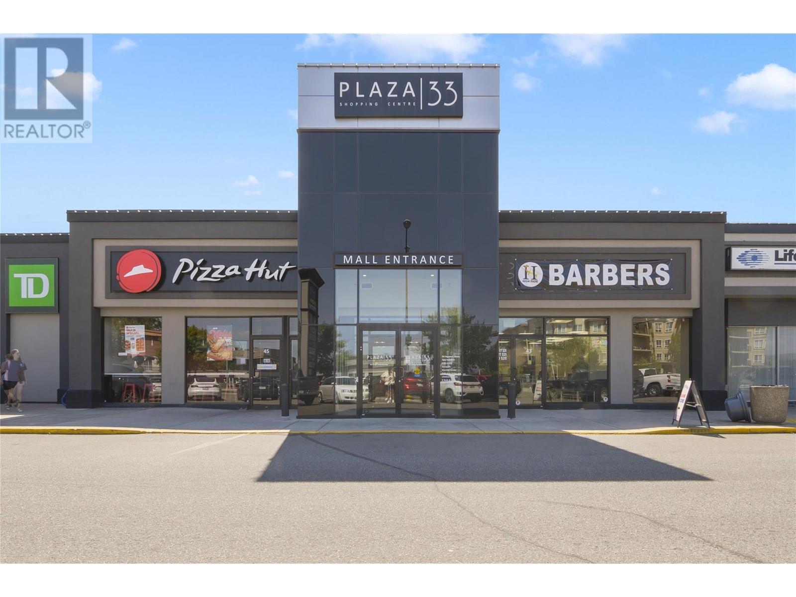 195 & 301 33 Highway West, Kelowna