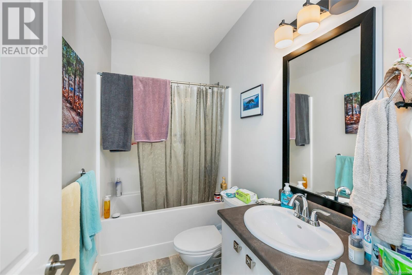 1318 Bombardier Cres, Langford