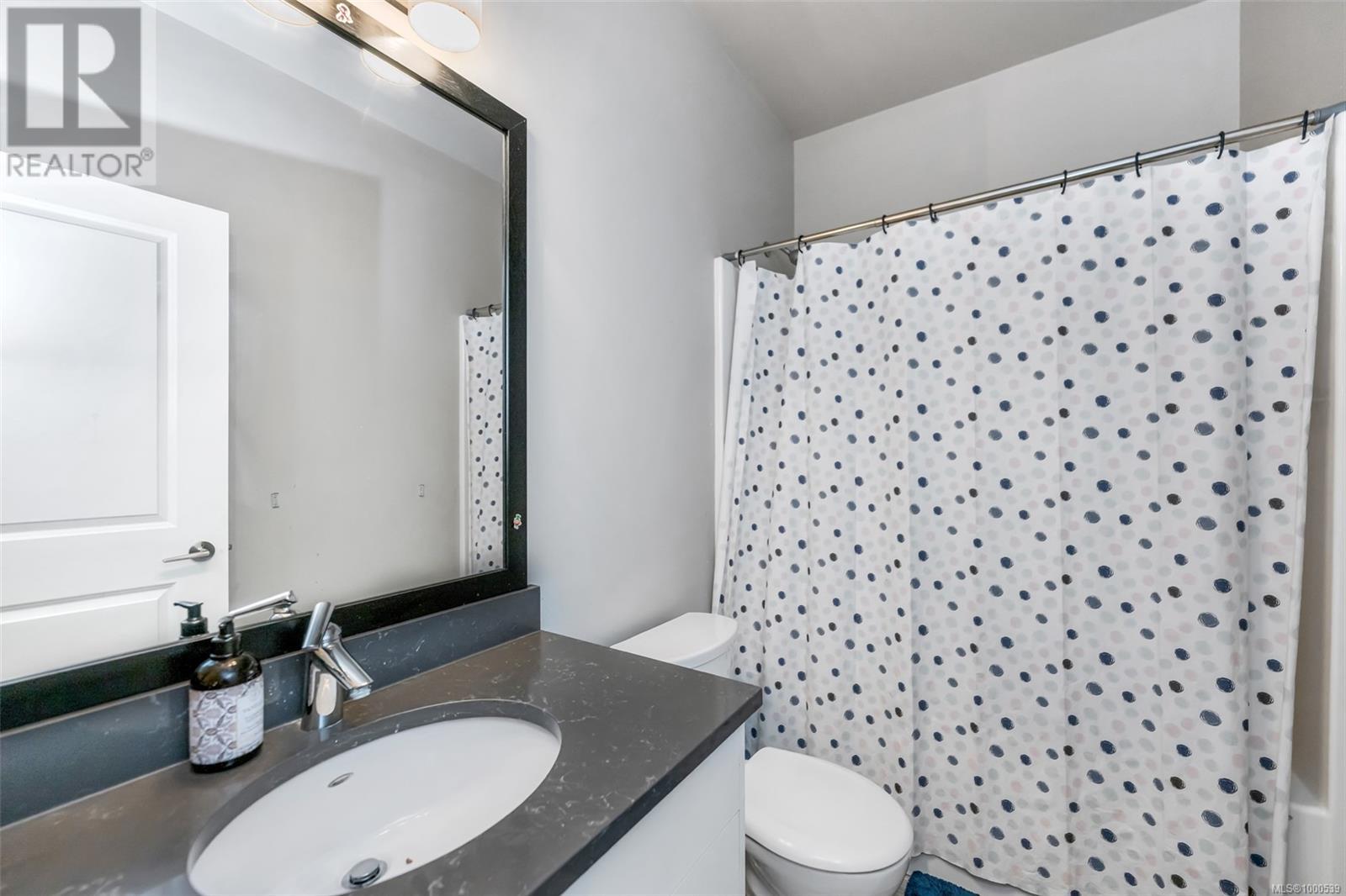 1318 Bombardier Cres, Langford