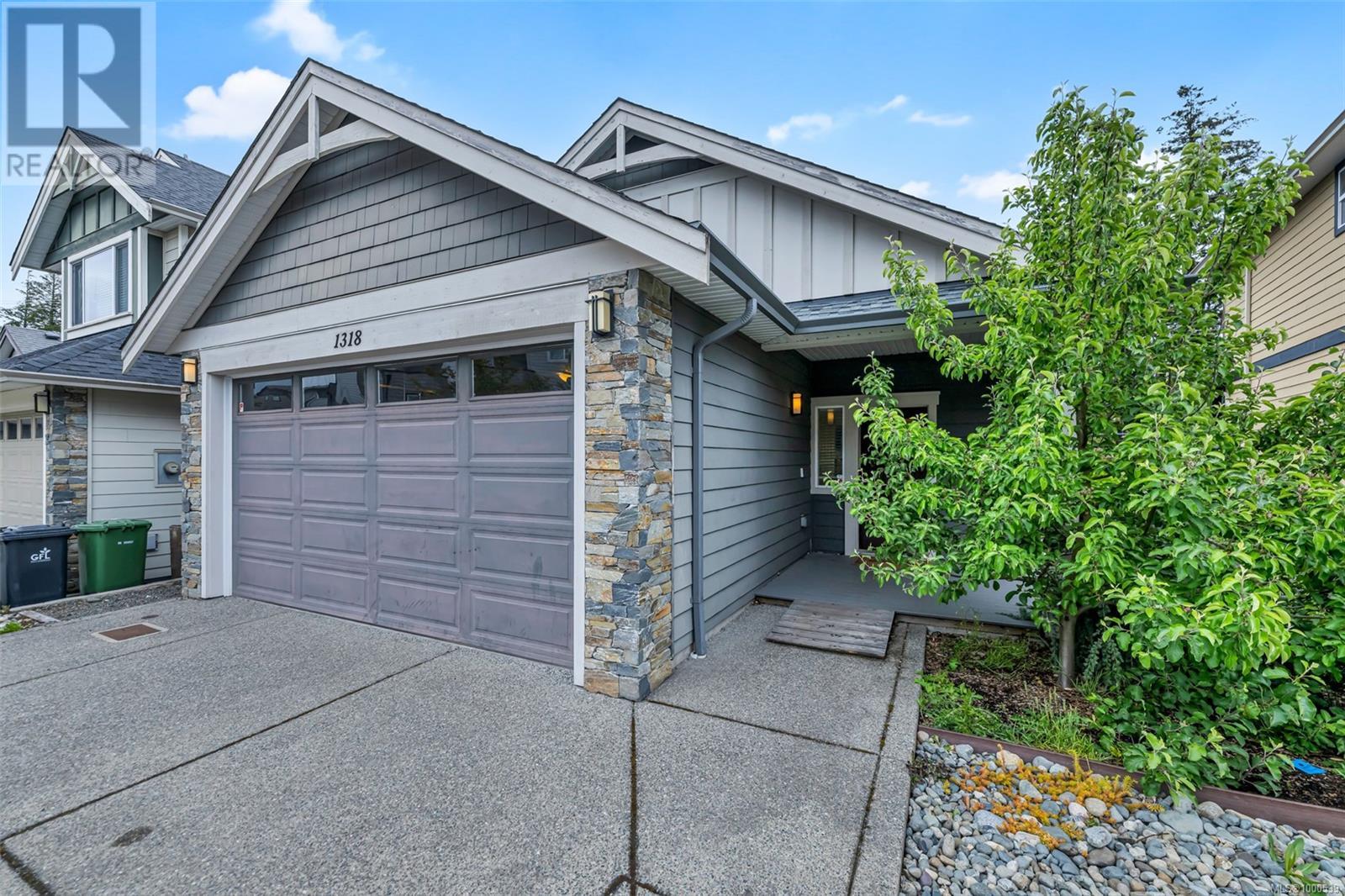 1318 Bombardier Cres, Langford