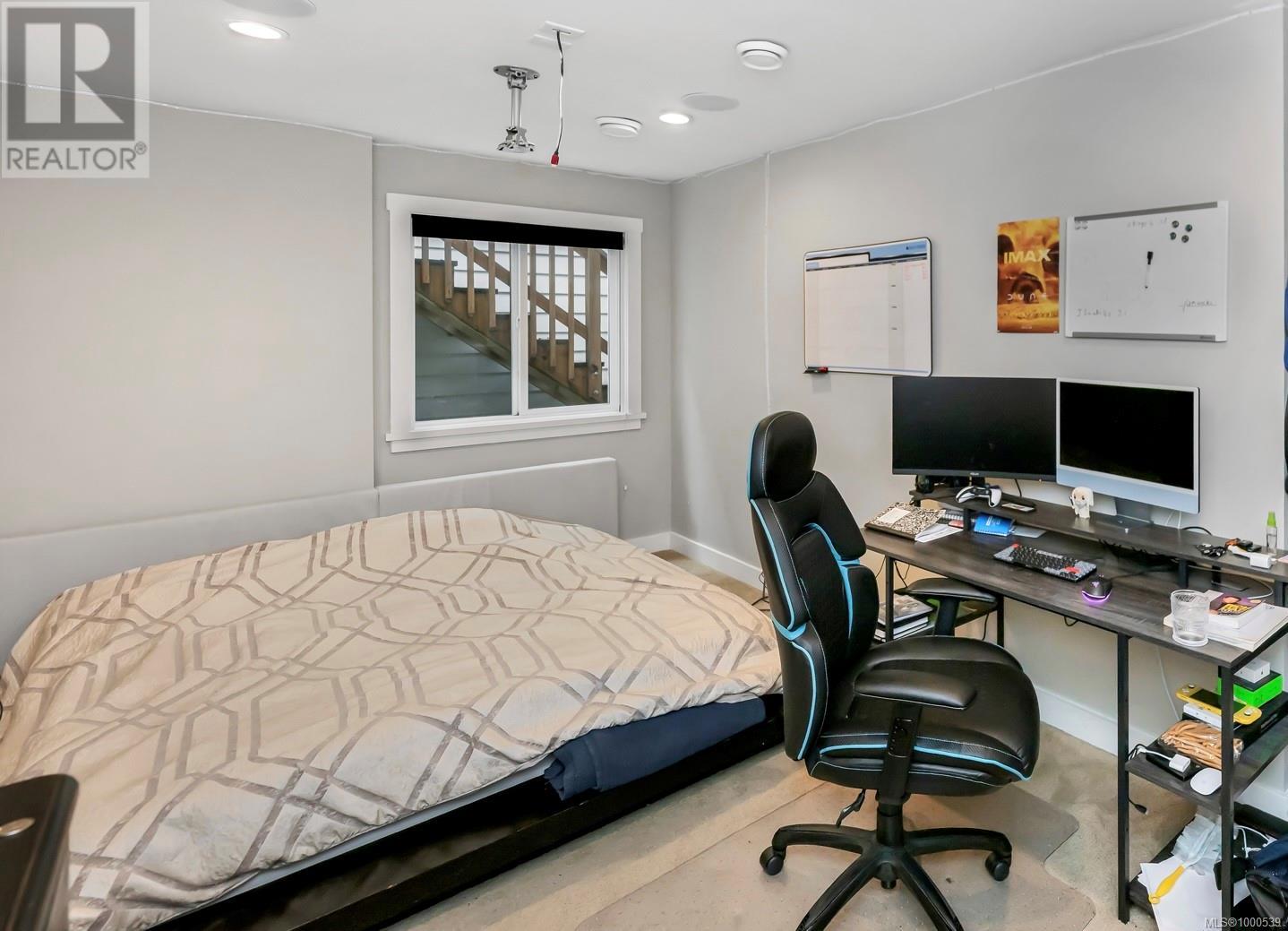1318 Bombardier Cres, Langford