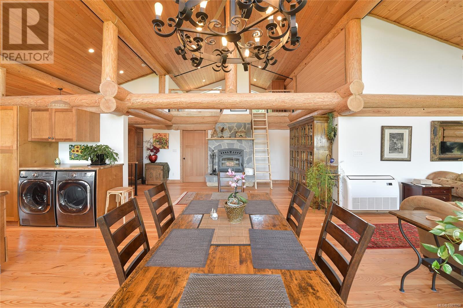  4250 GOLDSTREAM HEIGHTS Drive, Malahat