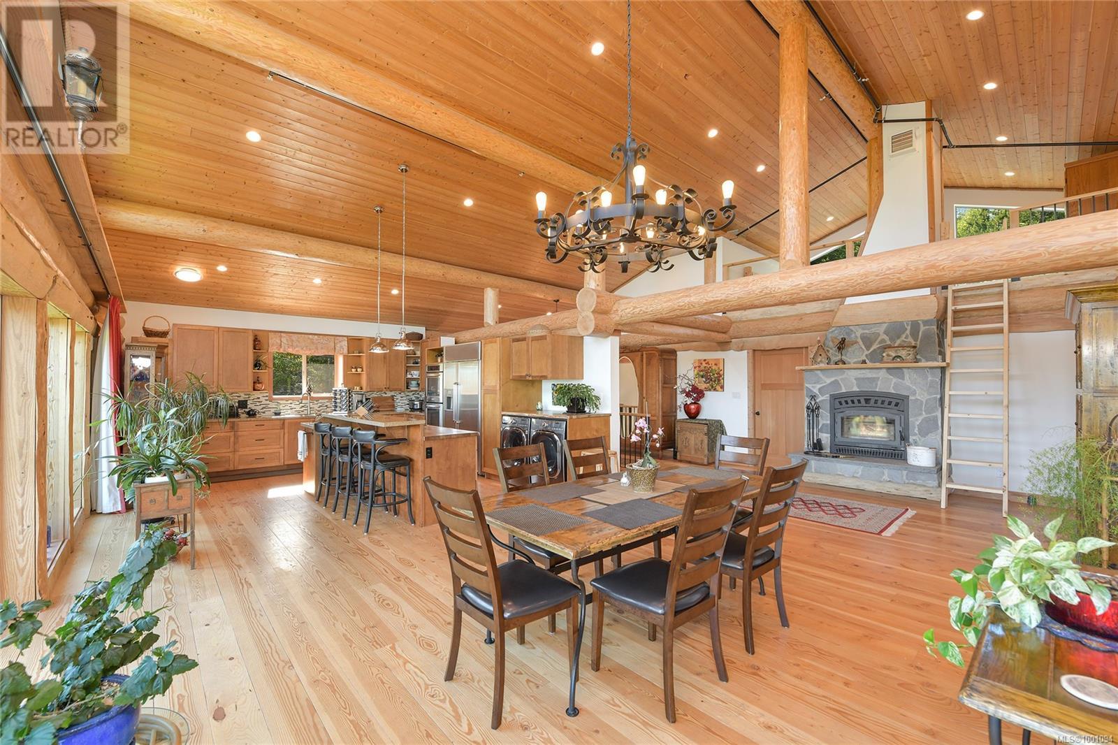  4250 GOLDSTREAM HEIGHTS Drive, Malahat