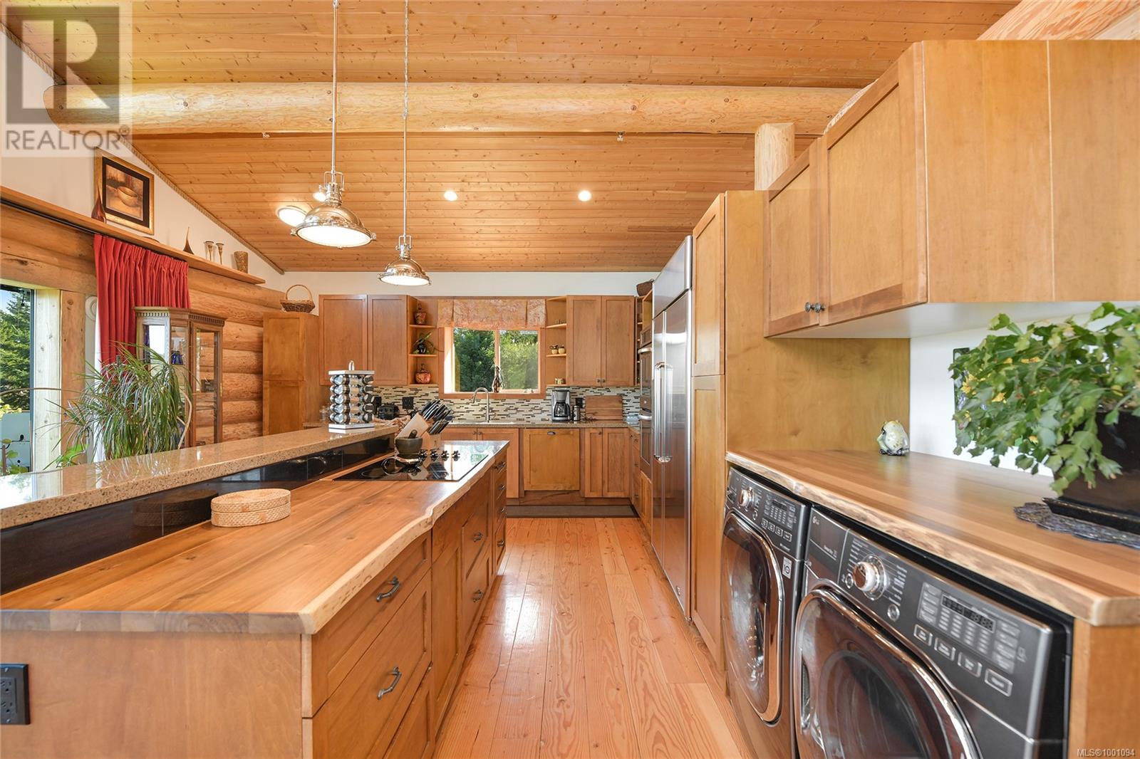  4250 GOLDSTREAM HEIGHTS Drive, Malahat