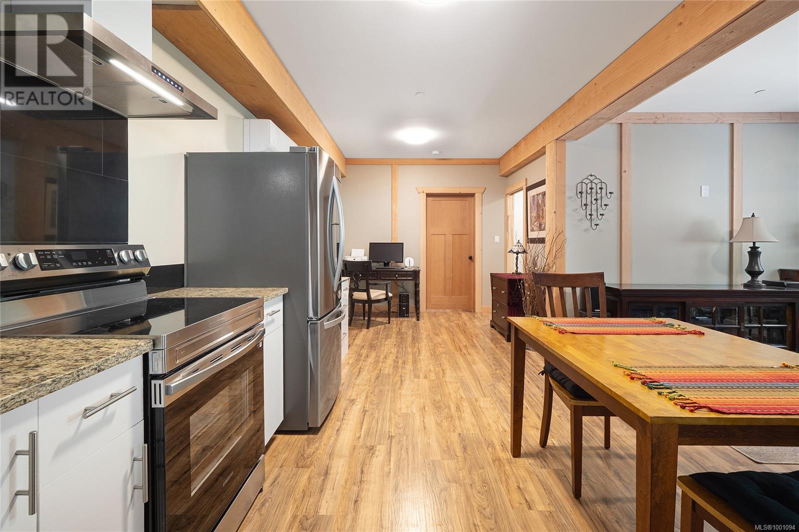  4250 GOLDSTREAM HEIGHTS Drive, Malahat
