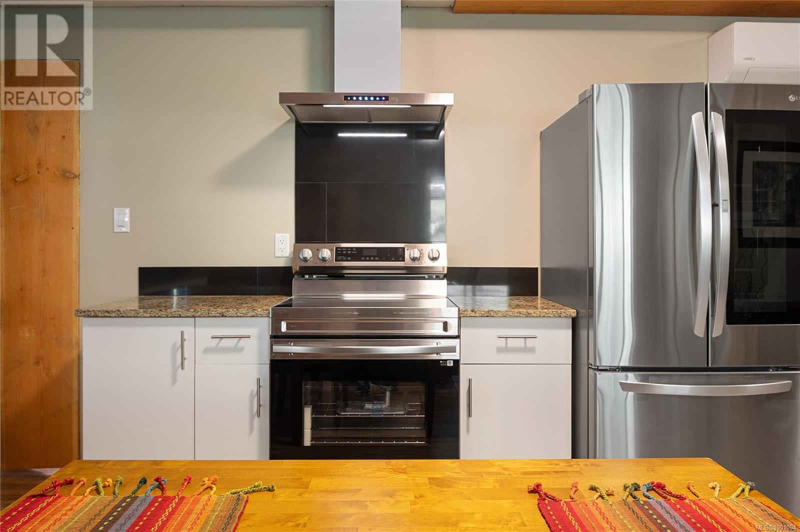  4250 GOLDSTREAM HEIGHTS Drive, Malahat