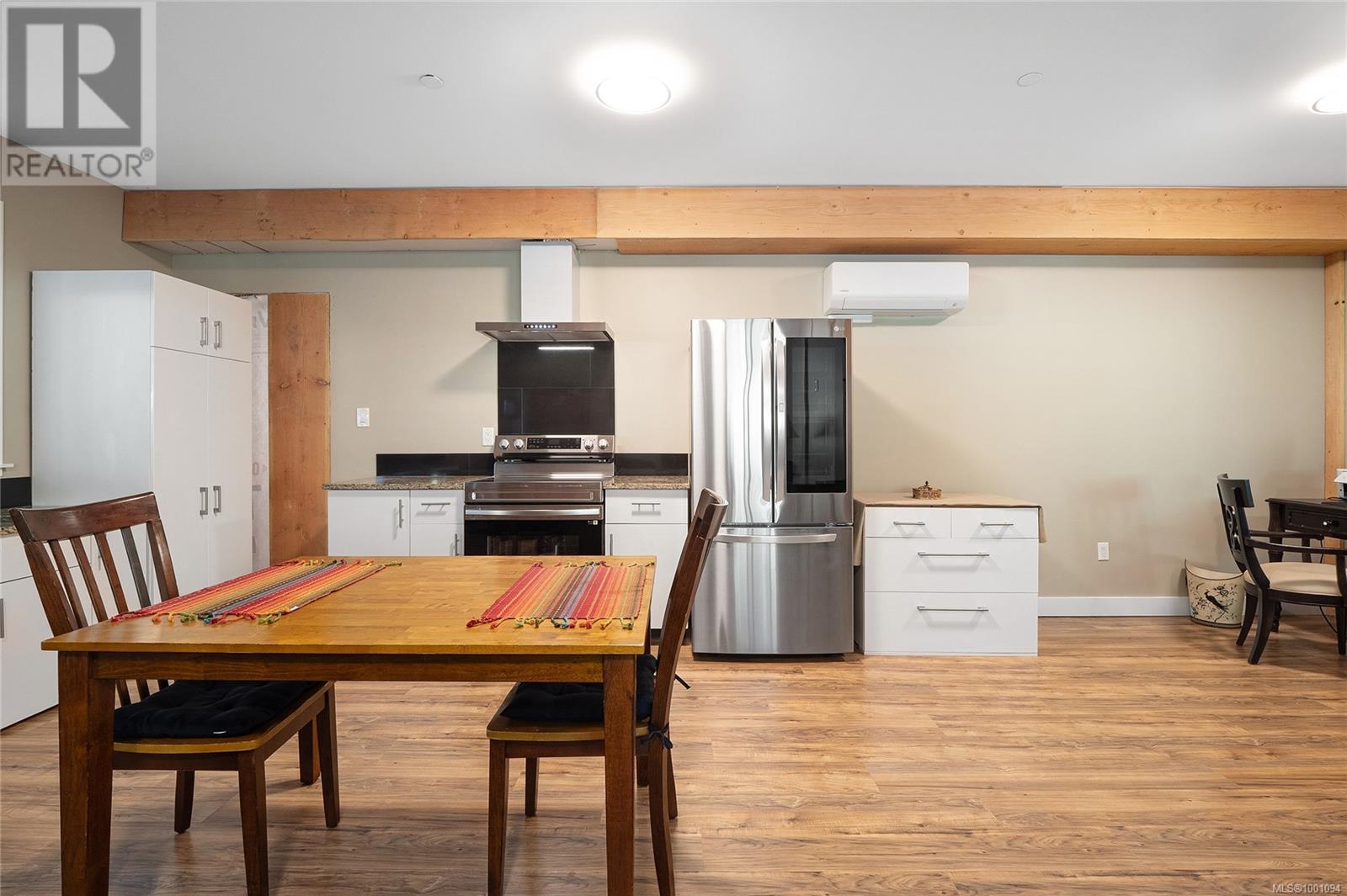  4250 GOLDSTREAM HEIGHTS Drive, Malahat