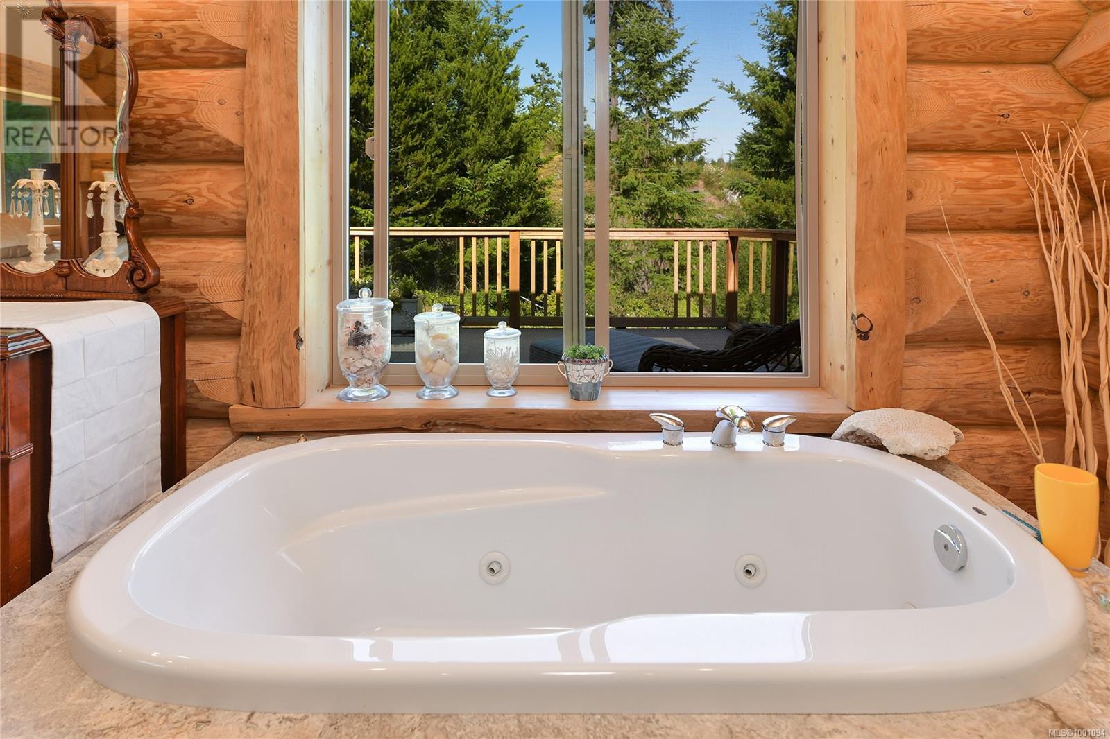  4250 GOLDSTREAM HEIGHTS Drive, Malahat