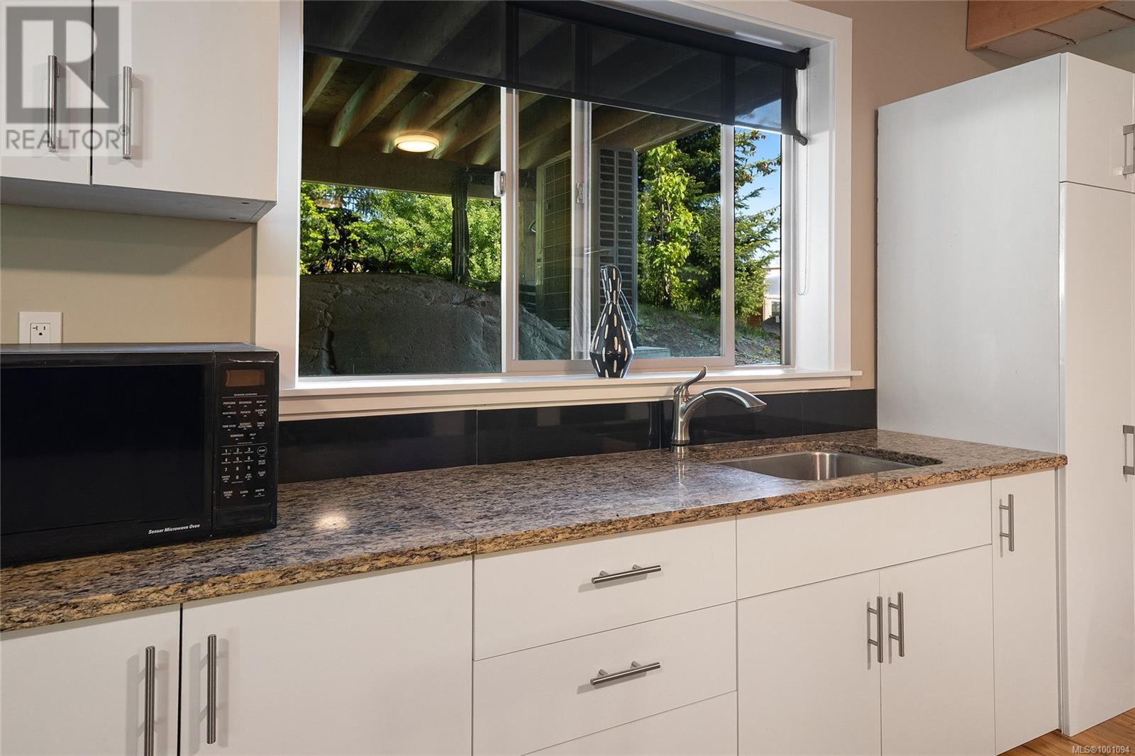  4250 GOLDSTREAM HEIGHTS Drive, Malahat