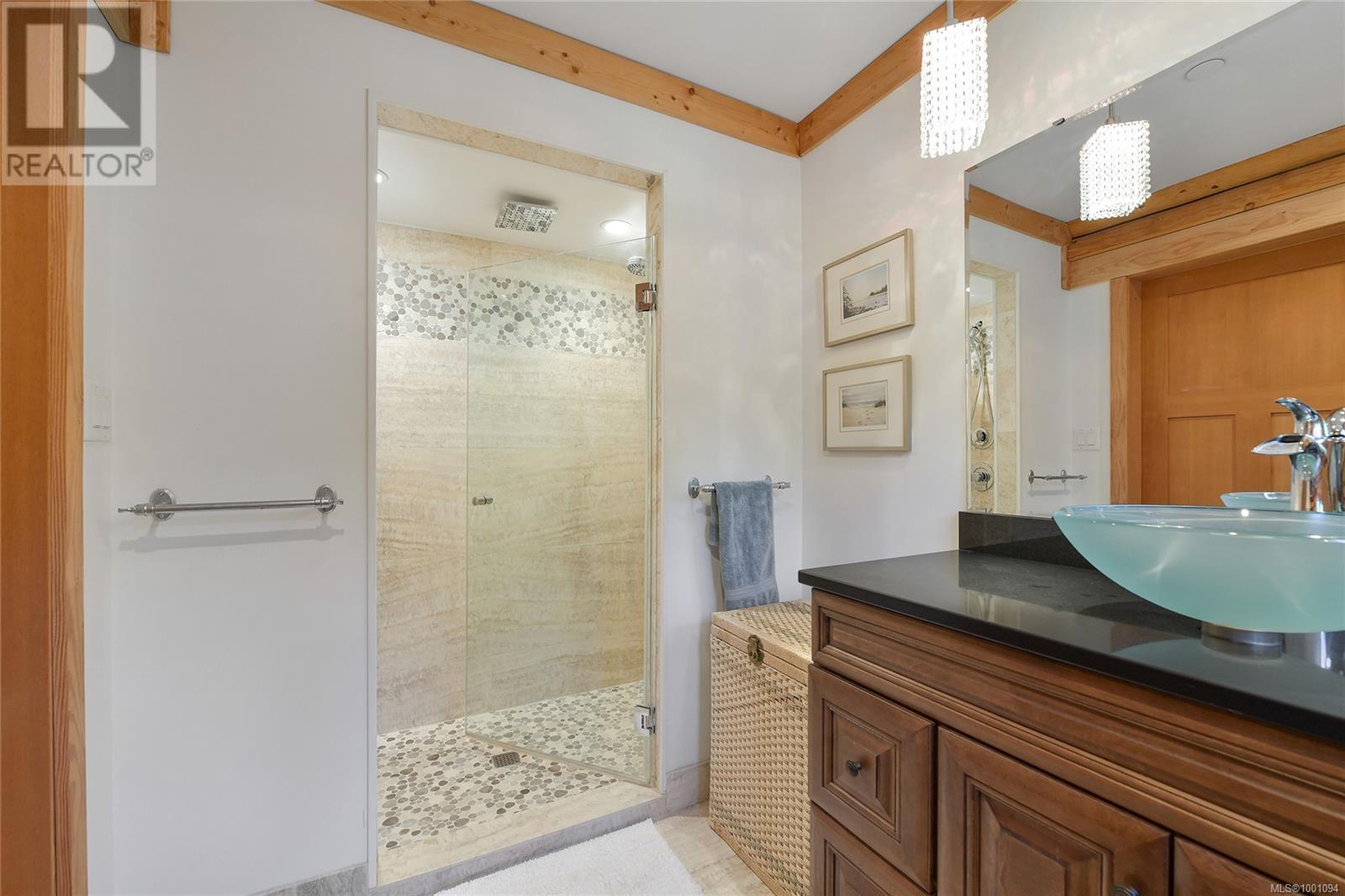  4250 GOLDSTREAM HEIGHTS Drive, Malahat