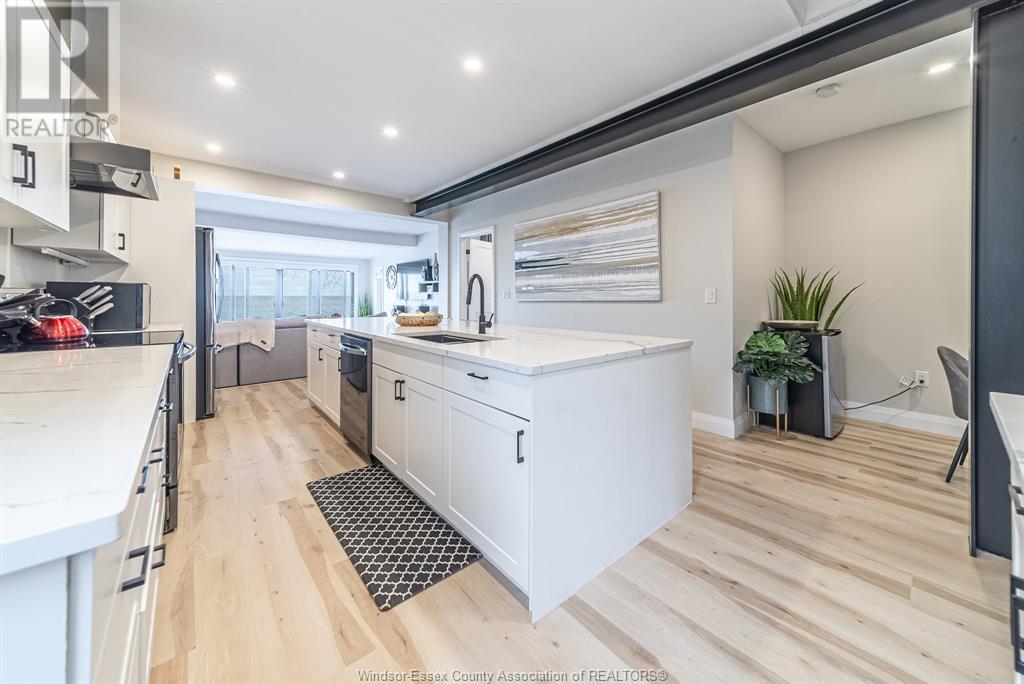 Photo 18 of 551 Heritage, Kingsville ON