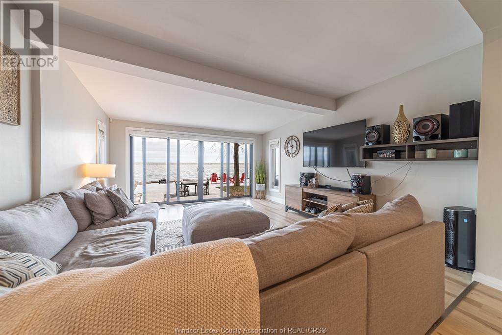 Photo 21 of 551 Heritage, Kingsville ON