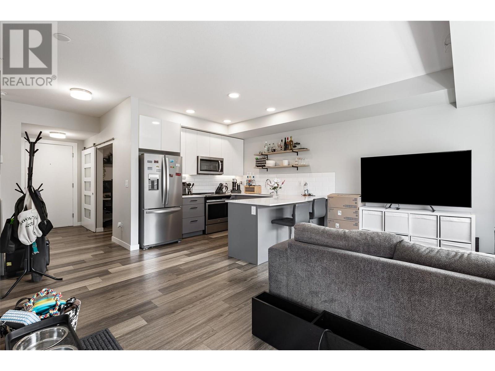 406 722 Valley Road, Kelowna