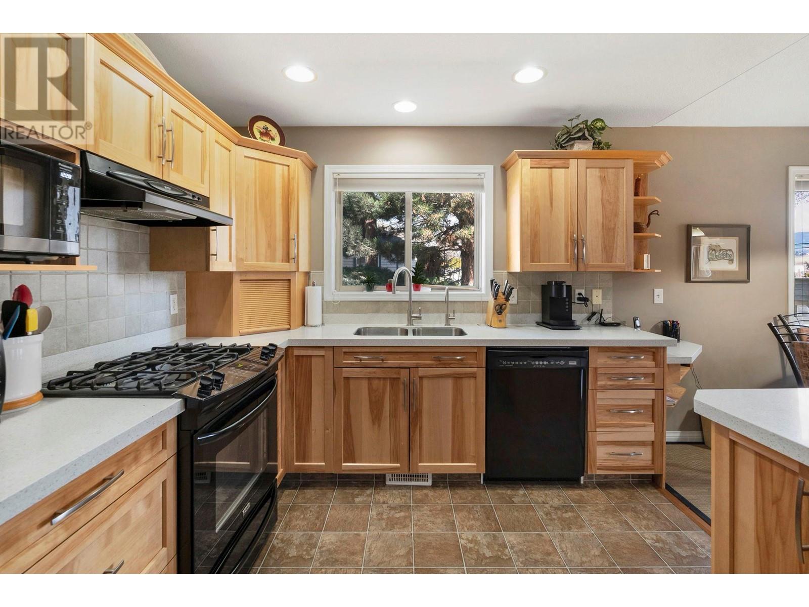 355 550 Yates Road, Kelowna