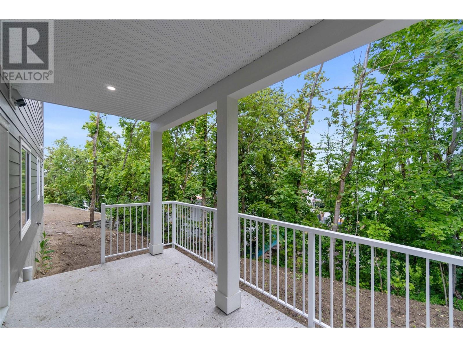 Photo 4 of 806 Cliff Avenue Unit 104, Enderby BC