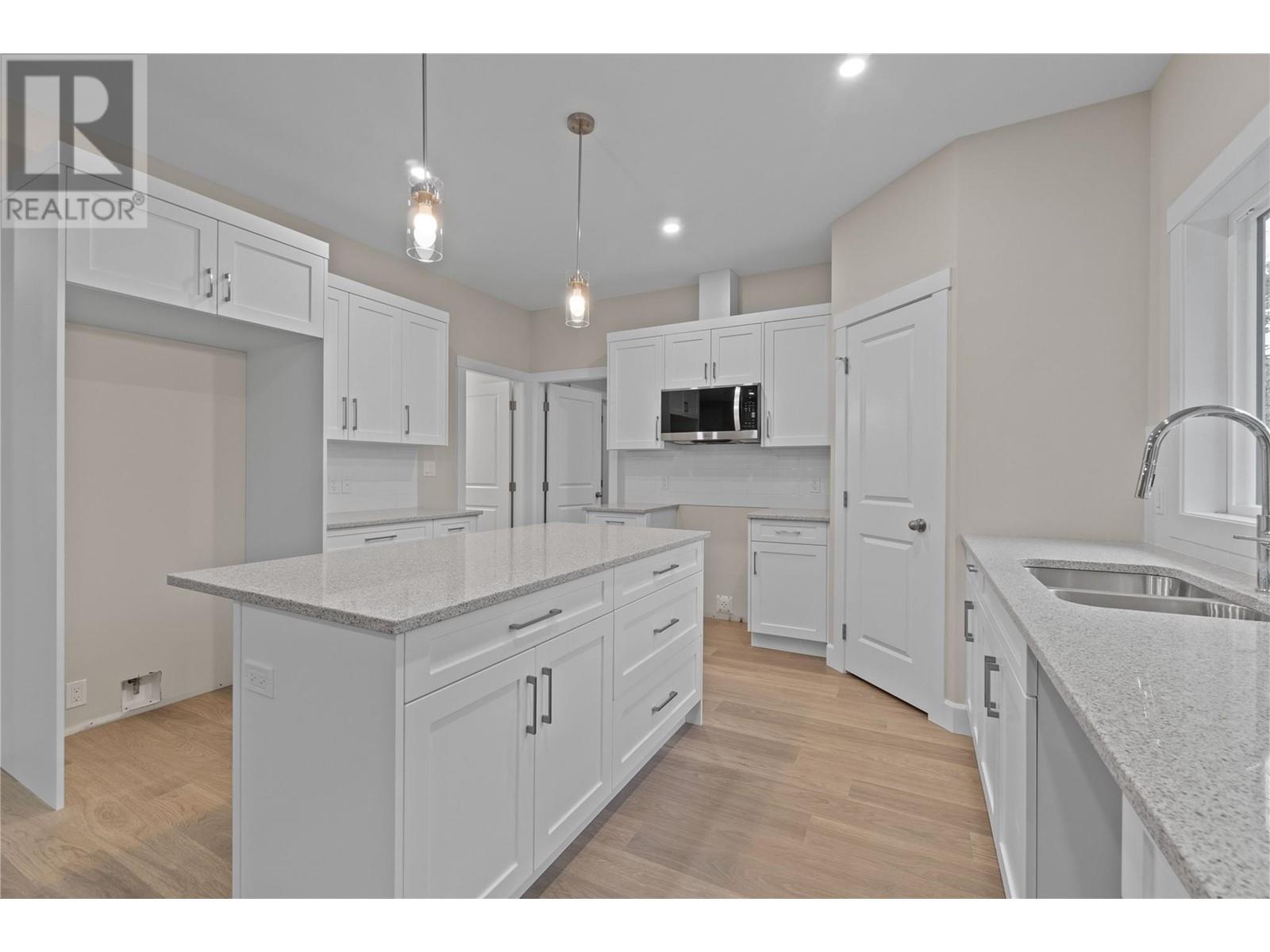Photo 16 of 806 Cliff Avenue Unit 104, Enderby BC