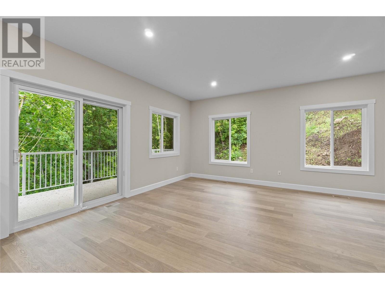 Photo 24 of 806 Cliff Avenue Unit 104, Enderby BC