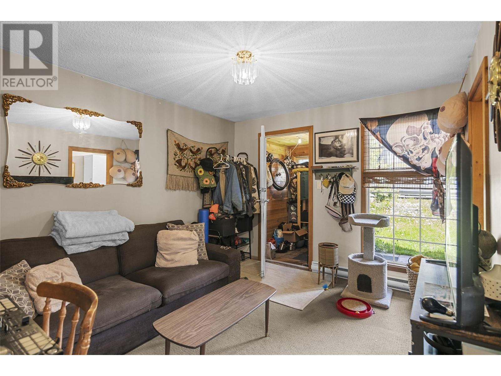 807 Oscar Street, Revelstoke