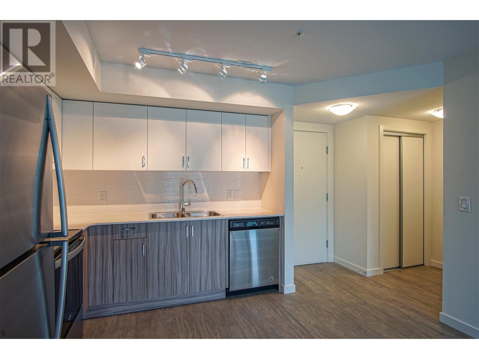 110 625 Academy Way, Kelowna