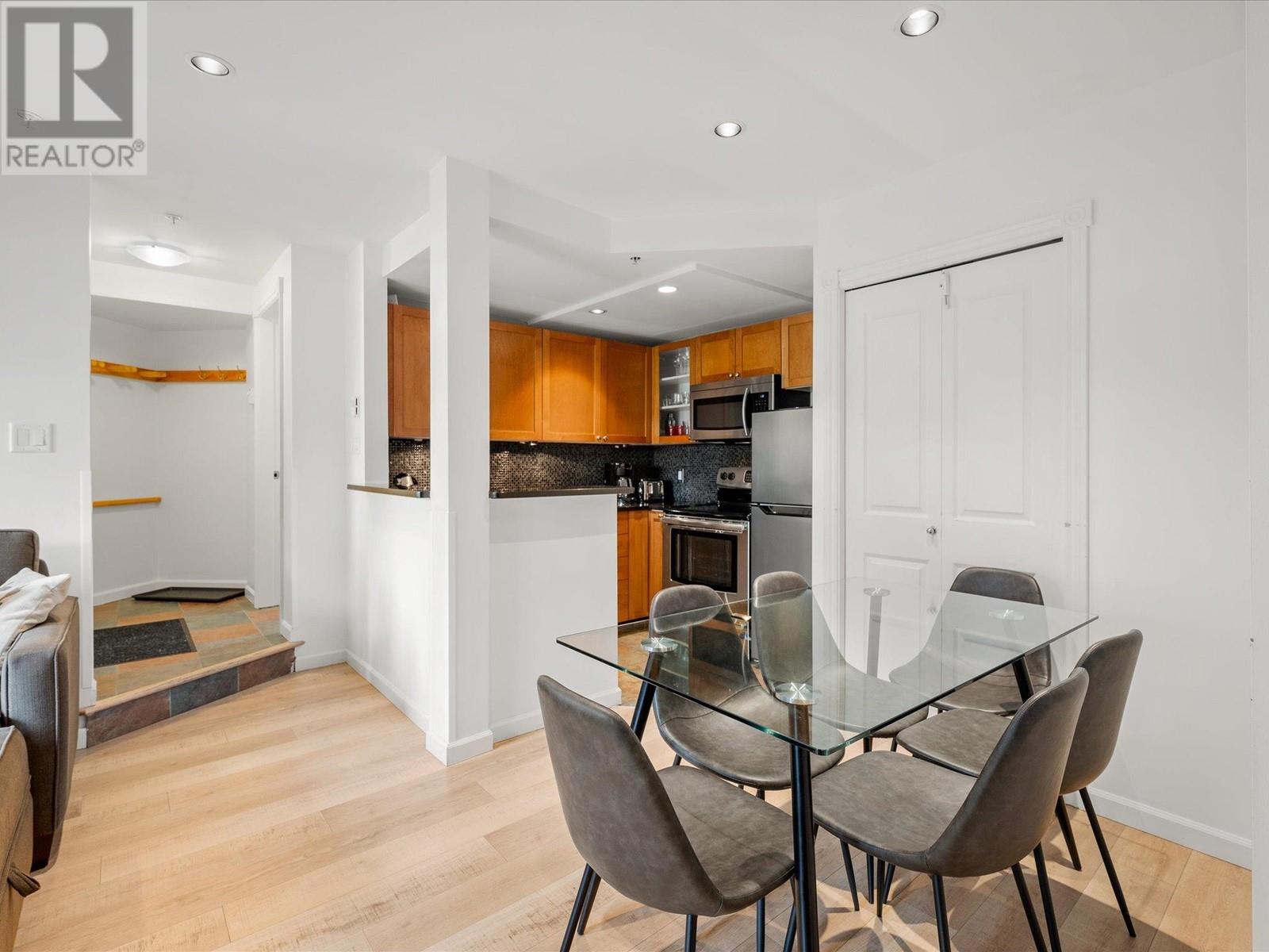 98 4388 NORTHLANDS BOULEVARD, Whistler
