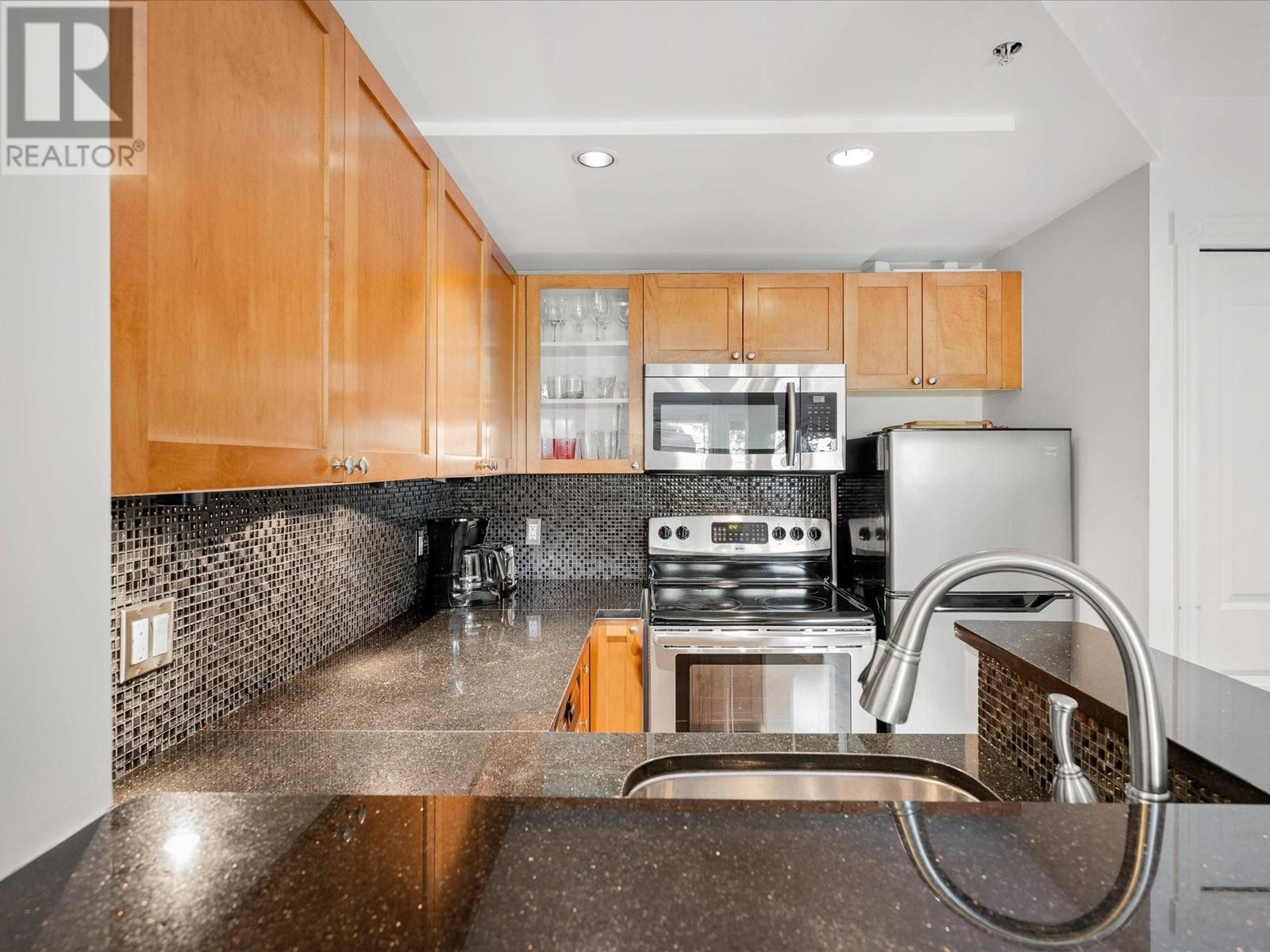 98 4388 NORTHLANDS BOULEVARD, Whistler