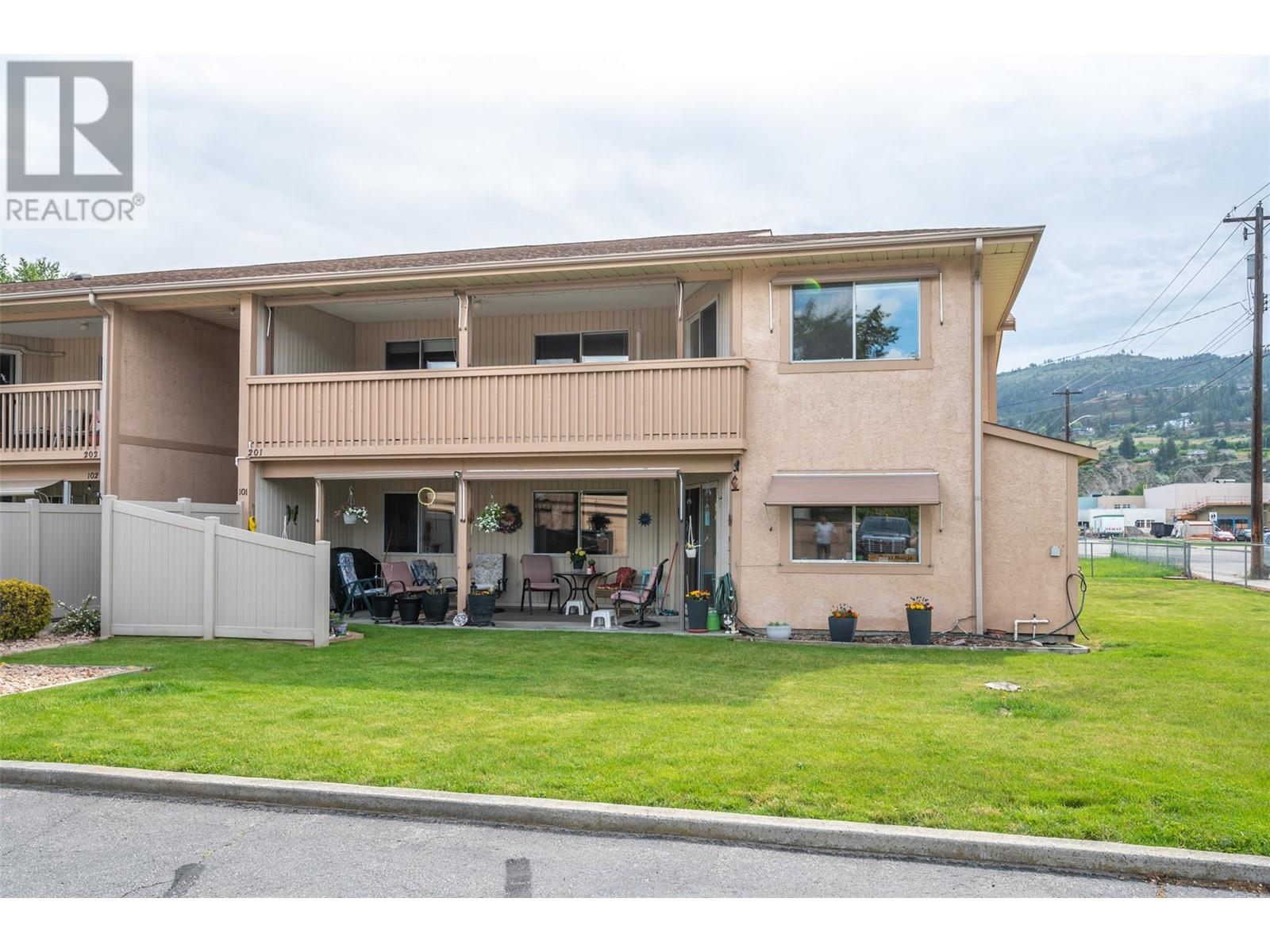 201 157 Green Avenue West, Penticton