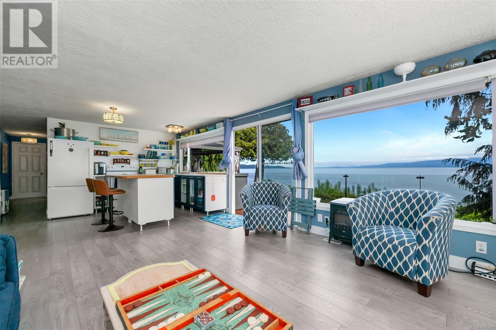 Photo 16 of 3 8177 West Coast Rd, Sooke BC