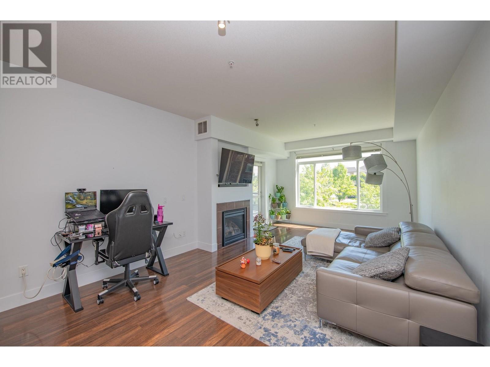 2532 Shoreline Drive Unit# 305, Lake Country