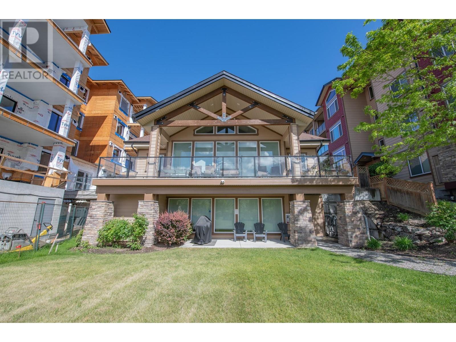 2532 Shoreline Drive Unit# 305, Lake Country