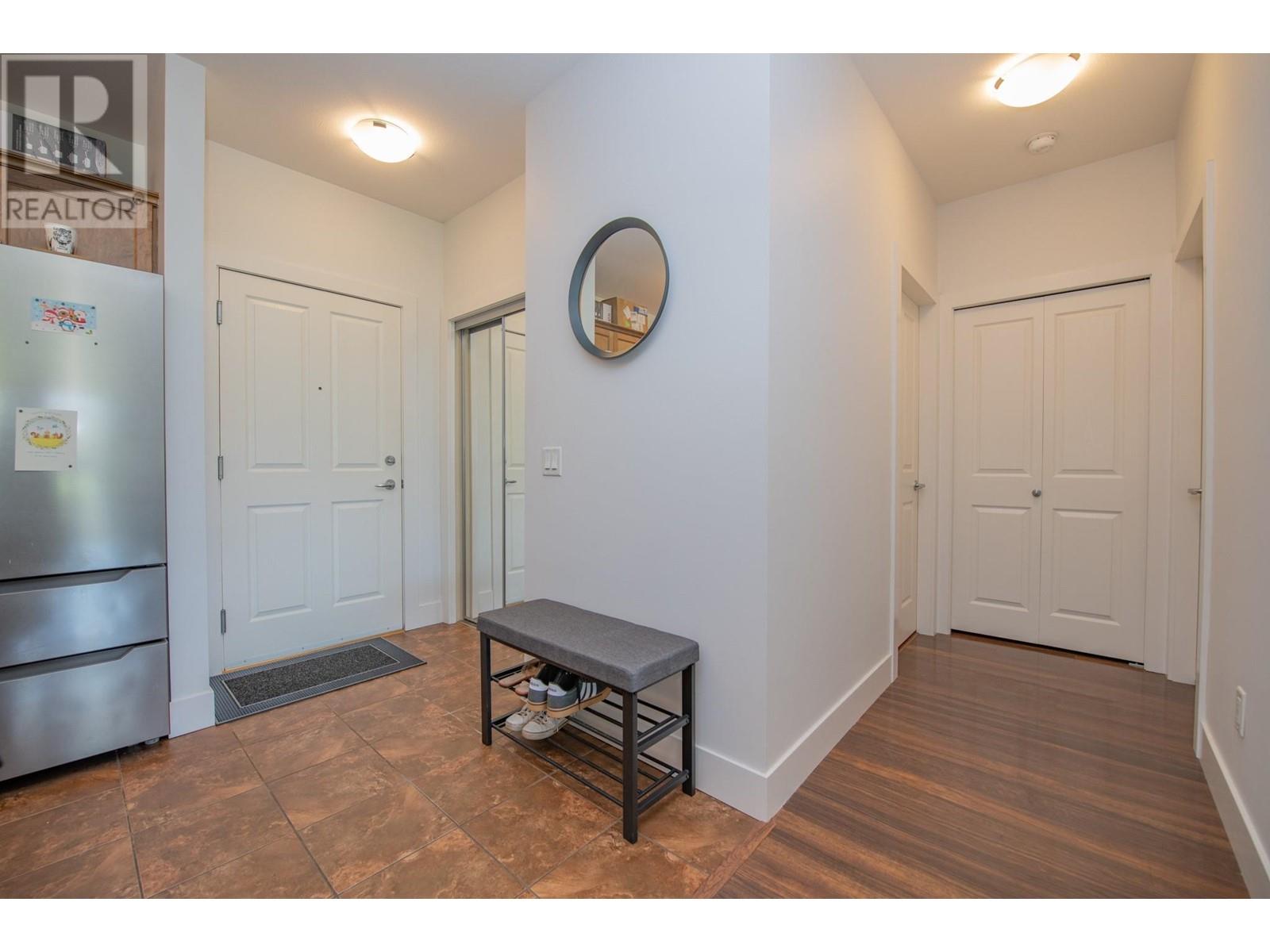 2532 Shoreline Drive Unit# 305, Lake Country