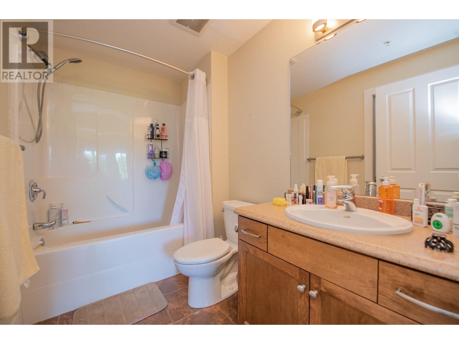2532 Shoreline Drive Unit# 305, Lake Country