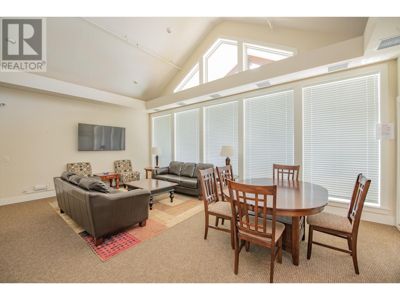 2532 Shoreline Drive Unit# 305, Lake Country