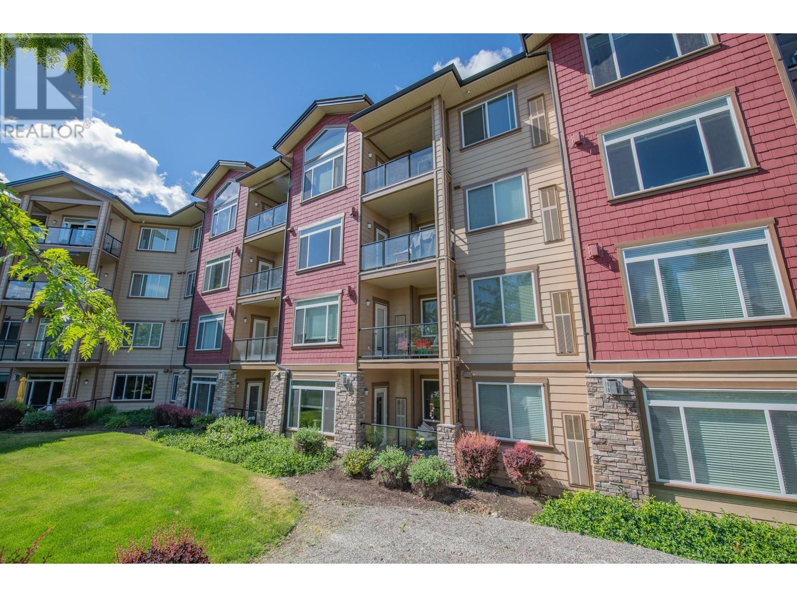 2532 Shoreline Drive Unit# 305, Lake Country