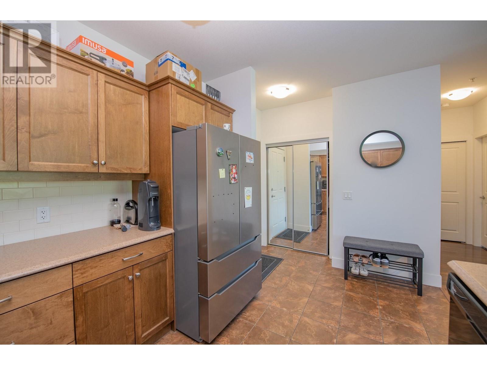 2532 Shoreline Drive Unit# 305, Lake Country
