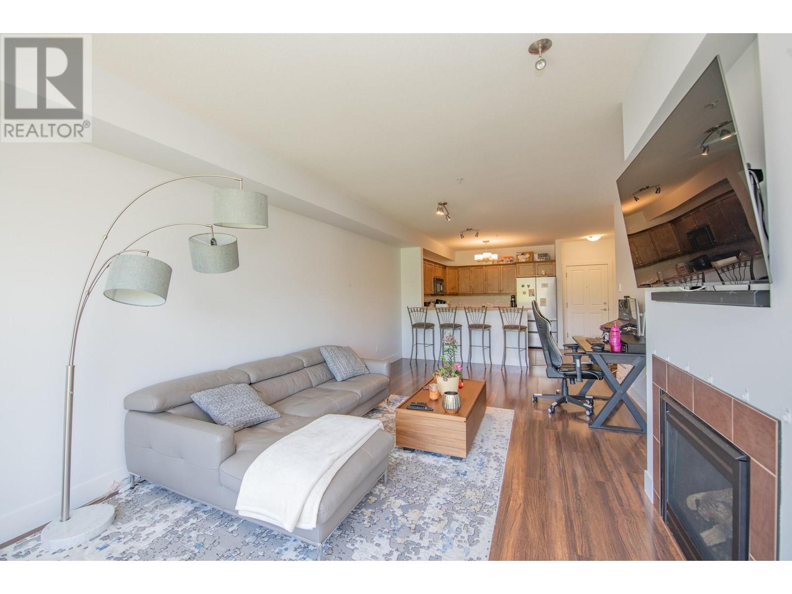 2532 Shoreline Drive Unit# 305, Lake Country