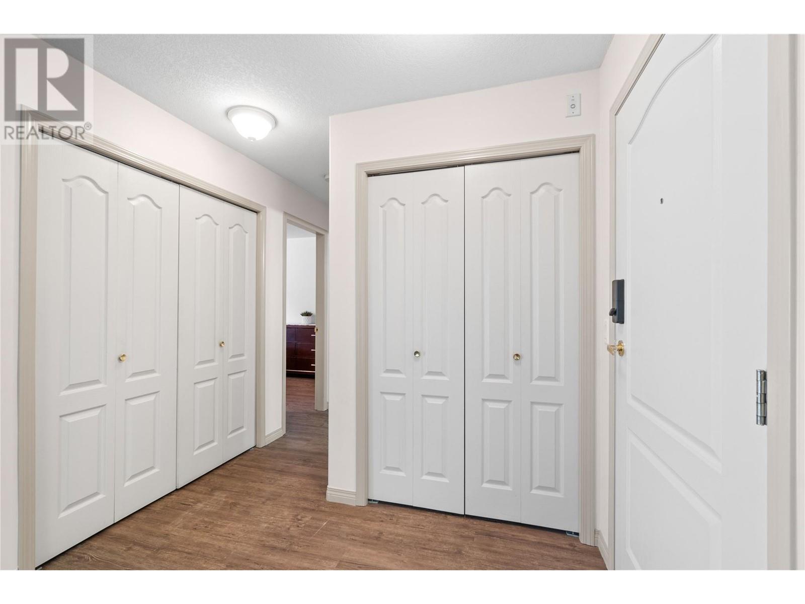 221 1002 Riverside Avenue, Sicamous