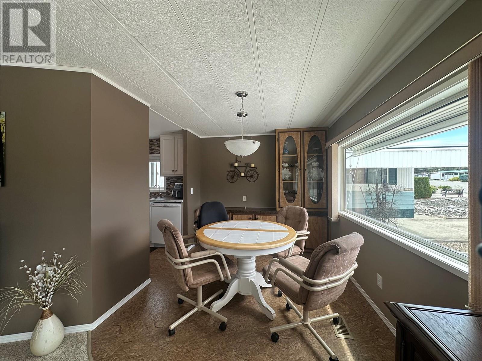 104 6601 Tucelnuit Drive, Oliver