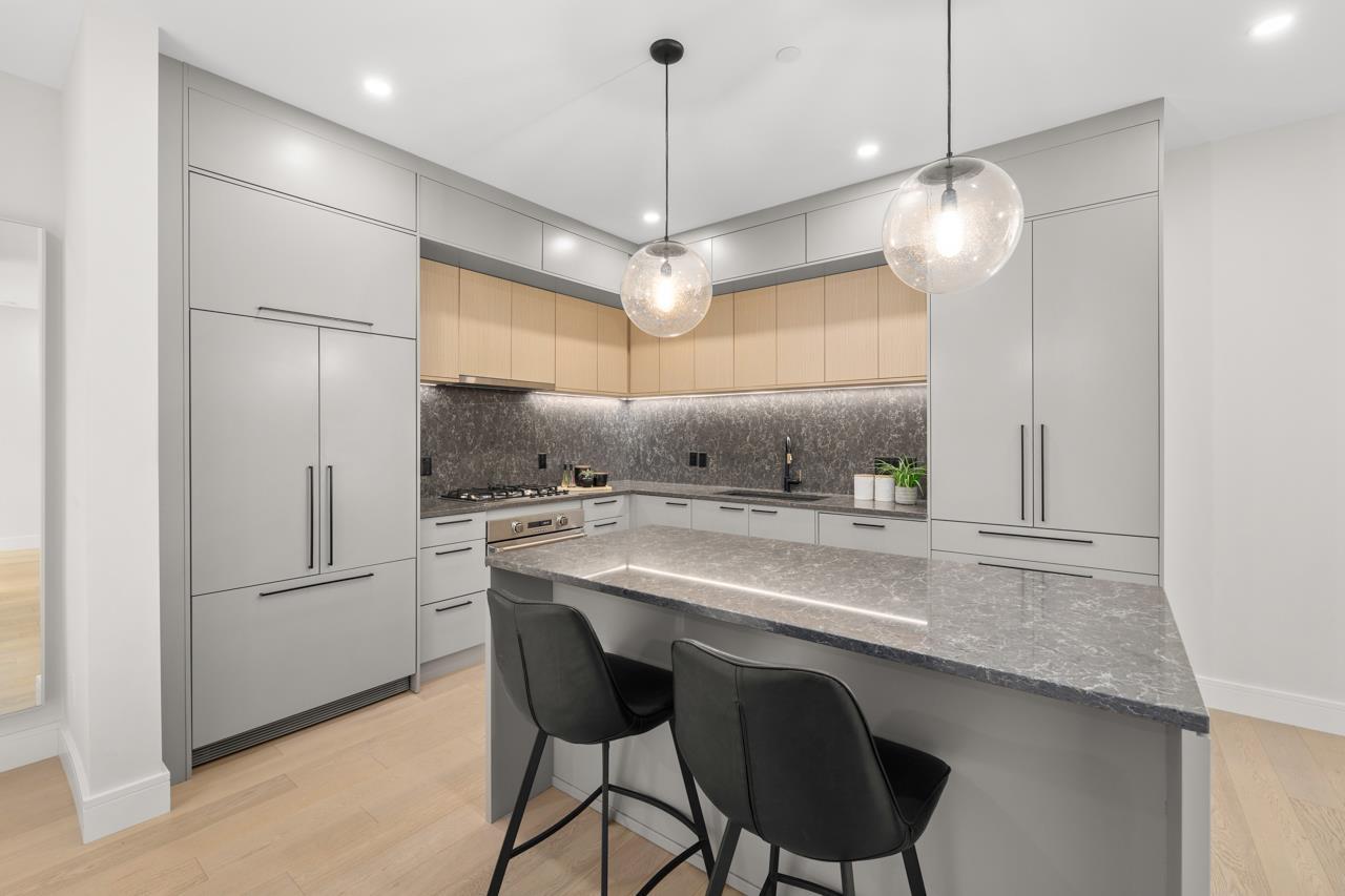 Photo 5 of 210 20416 Park Avenue, Langley BC