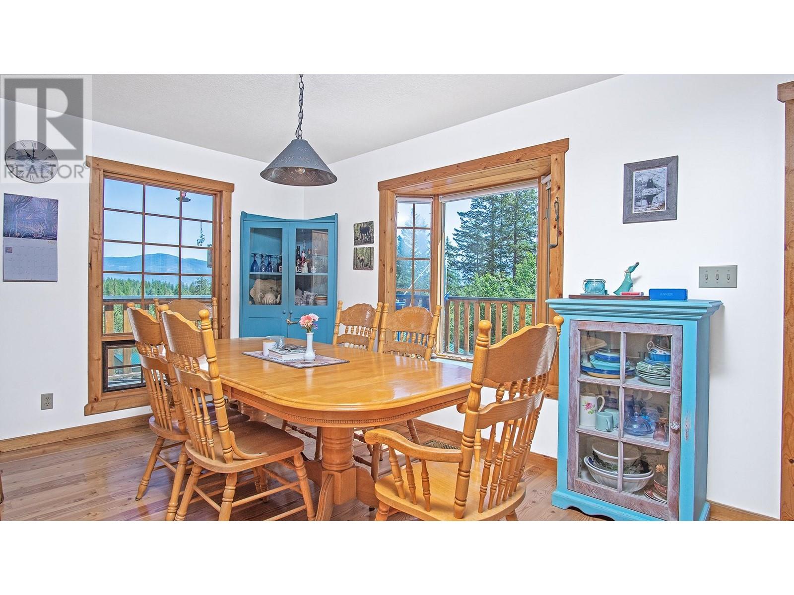 2033 Smith Road, Creston