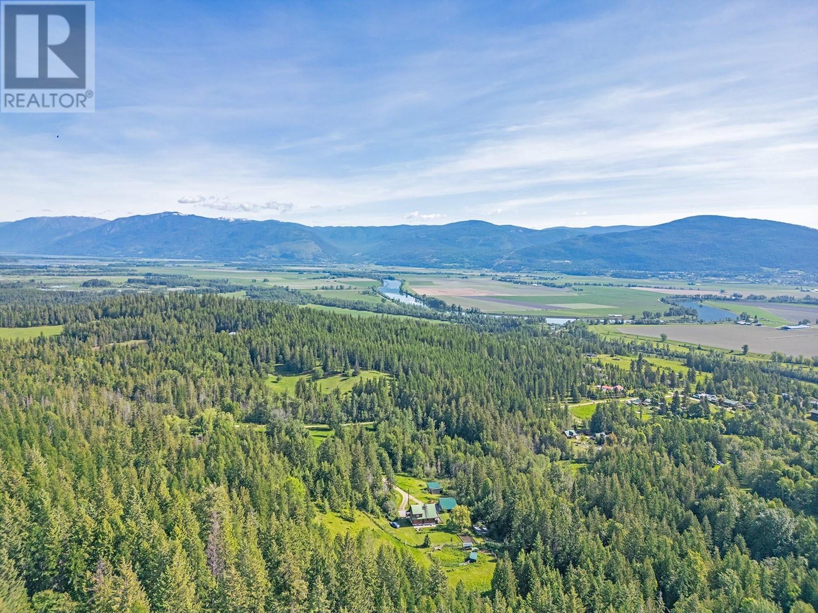 2033 Smith Road, Creston