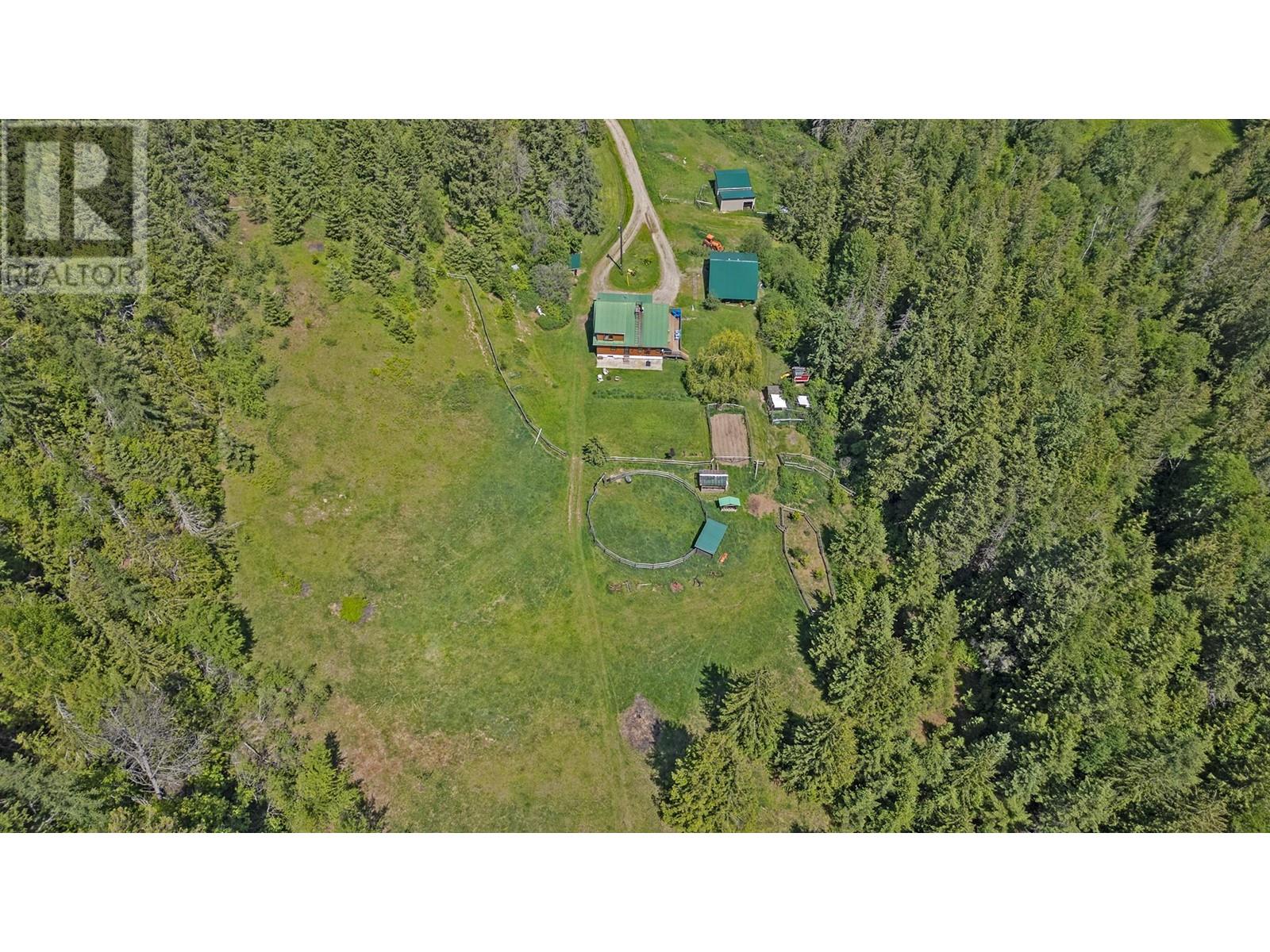 2033 Smith Road, Creston