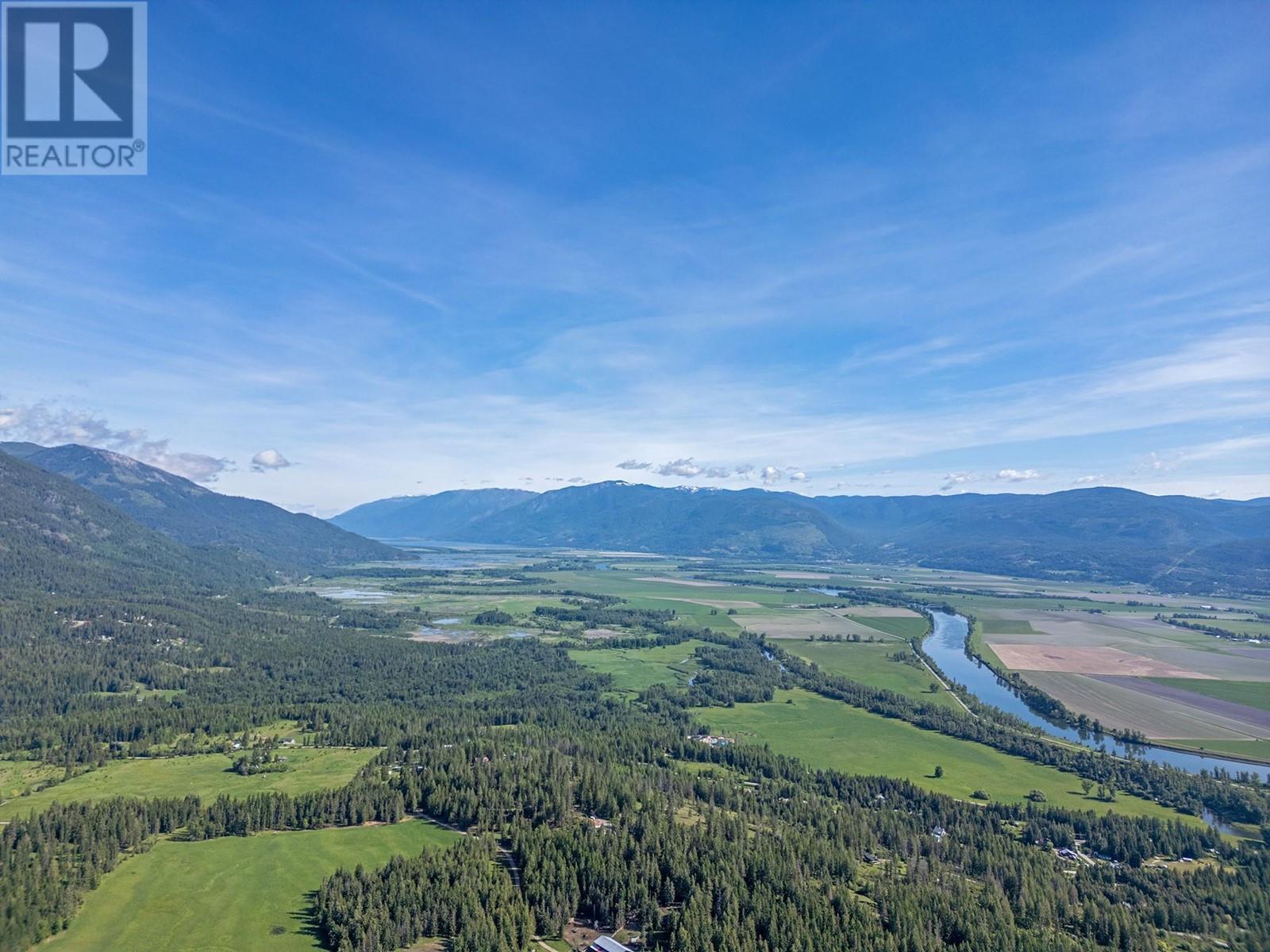 2033 Smith Road, Creston